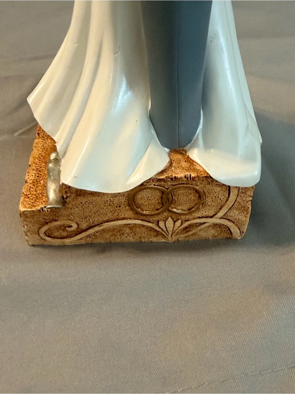 Enesco Legacy of Love Kim Lawrence Wedding Cake Topper Bride & Groom Table Decor